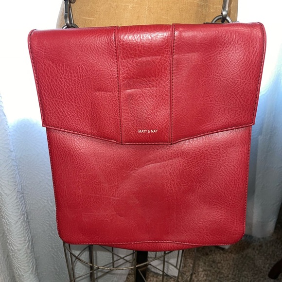Matt & Nat Handbags - Vegan leather Red Cross body bag